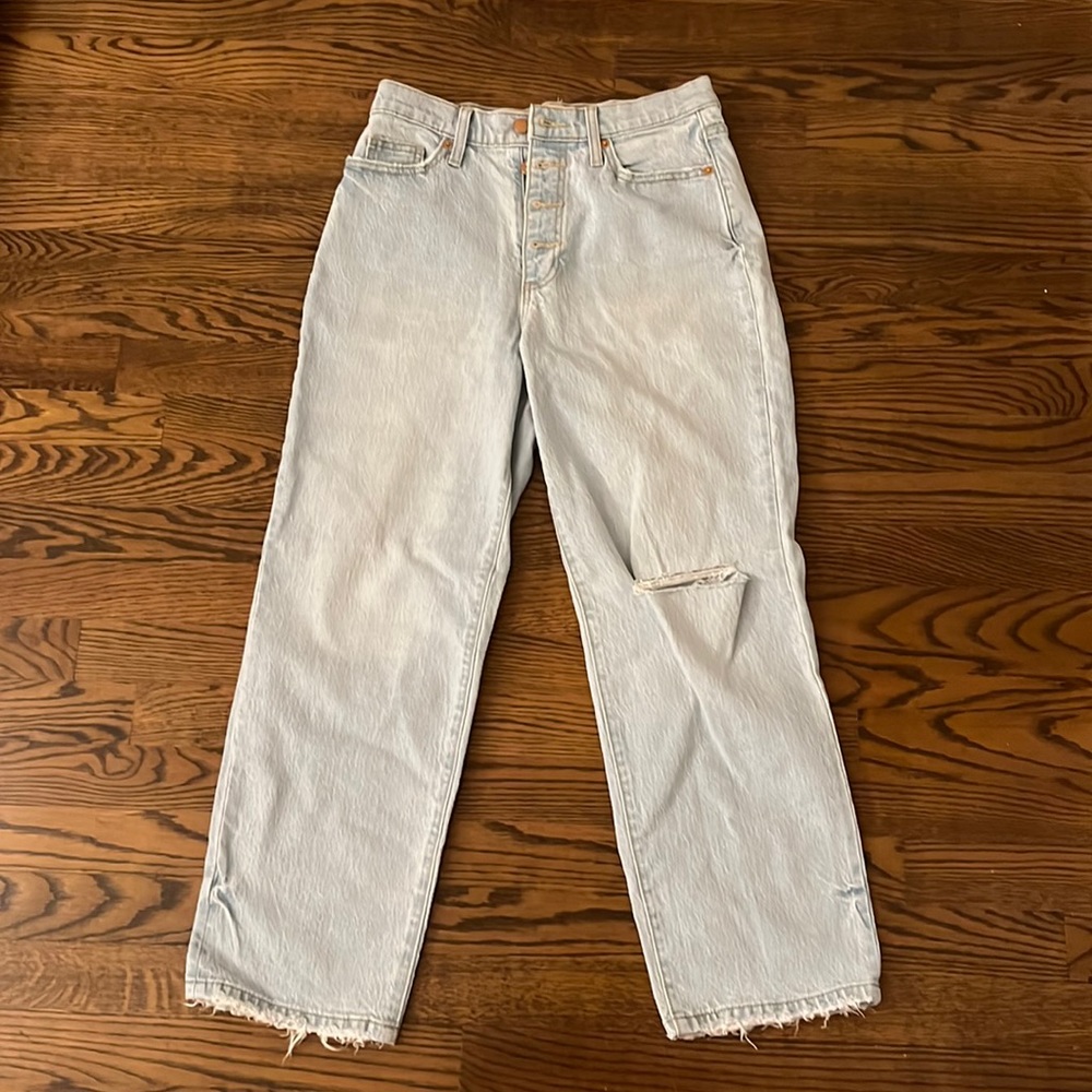 These are vintage straight leg jeans from Universal thread!